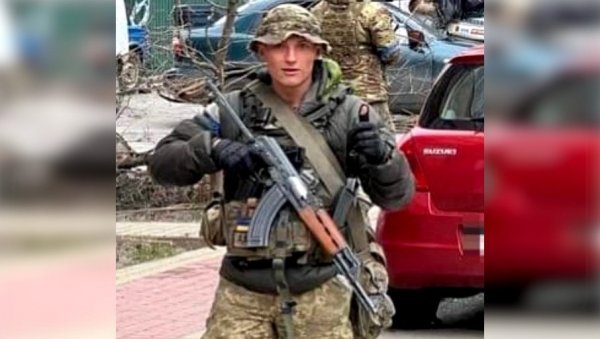 БРИТАНАЦ УБИЈЕН У УКРАЈИНИ: Бивши војник отишао да ратује против Руса, погинуо у Северодоњецку (ФОТО) БРИТАНАЦ УБИЈЕН У УКРАЈИНИ: Бивши војник отишао да ратује против Руса, погинуо у Северодоњецку (ФОТО)