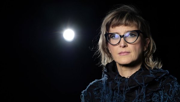 НЕДОПУСТИВО МЕШАЊЕ У УРЕЂИВАЧКУ ПОЛИТИКУ: Јасмила Жбанић наставила притисак да РТС емитује њен филм Quo vadis, Aida НЕДОПУСТИВО МЕШАЊЕ У УРЕЂИВАЧКУ ПОЛИТИКУ: Јасмила Жбанић наставила притисак да РТС емитује њен филм Quo vadis, Aida