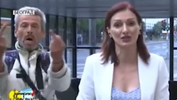 ПРОСИПАО ПИЋЕ И ПСОВАО: Саслушан мушкарац који је упао у кадар укључења у програм водитељке РТС-а, одређен му притвор до 30 дана ПРОСИПАО ПИЋЕ И ПСОВАО: Саслушан мушкарац који је упао у кадар укључења у програм водитељке РТС-а, одређен му притвор до 30 дана