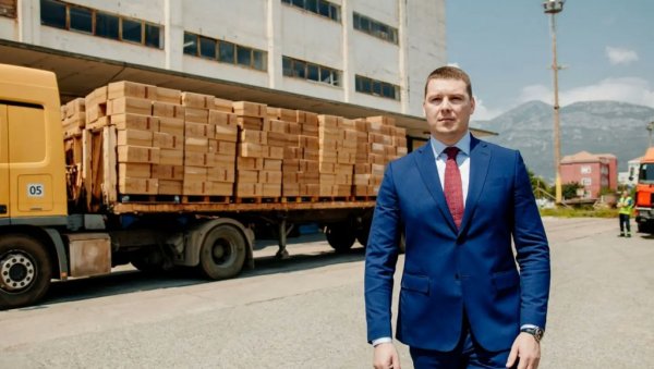ПАКЛИЦЕ ЧЕКАЛЕ БРОД: Реакције правног заступника фирме која је власник заплењених цигарета у Луци Бар ПАКЛИЦЕ ЧЕКАЛЕ БРОД: Реакције правног заступника фирме која је власник заплењених цигарета у Луци Бар