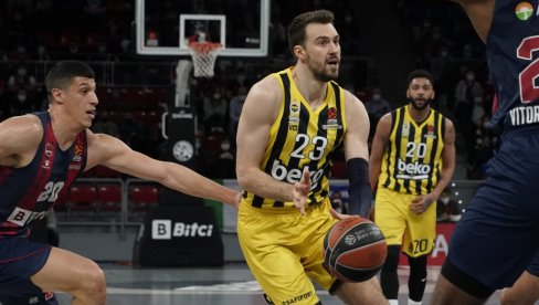 FENER JE U KRIZI: Marko Gudurić i saigrači su u prvom delu sezone počistili današnjeg rivala!