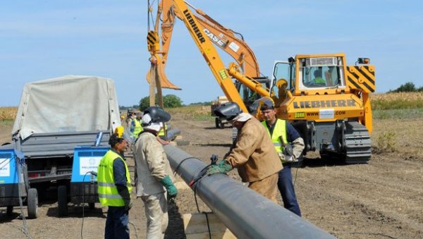 ГАСНЕ УЦЕНЕ ФЕДЕРАЦИЈЕ Плави енергент у Источном Сарајеву скупљи него у осталим деловима Српске ГАСНЕ УЦЕНЕ ФЕДЕРАЦИЈЕ Плави енергент у Источном Сарајеву скупљи него у осталим деловима Српске