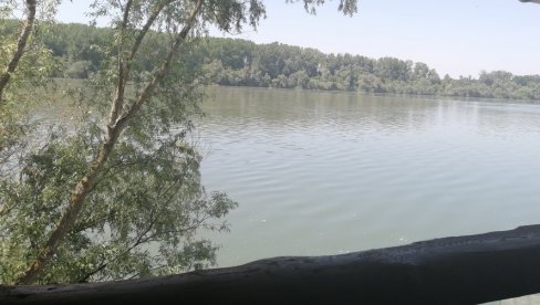 UŠAO U SAVU I NIJE ISPLIVAO: Policija na nogama, potraga u toku UŠAO U SAVU I NIJE ISPLIVAO: Policija na nogama, potraga u toku