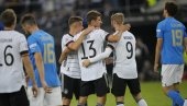 БРУКА ИТАЛИЈЕ У НЕМАЧКОЈ: Панцери се играли са ривалом, бламажа Енглеске на Молиноу БРУКА ИТАЛИЈЕ У НЕМАЧКОЈ: Панцери се играли са ривалом, бламажа Енглеске на Молиноу
