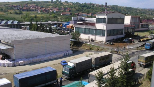ТРАГЕДИЈА У АЛЕКСАНДРОВЦУ: Мушкарац страдао због тровања гасом ТРАГЕДИЈА У АЛЕКСАНДРОВЦУ: Мушкарац страдао због тровања гасом