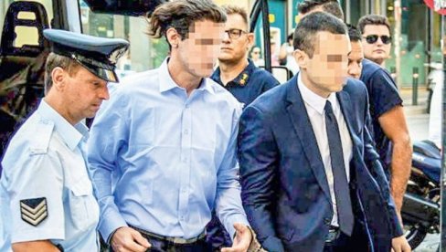 SRBIMA IZREČENE ISTE KAZNE: Grčki sud izrekao novu presudu za smrt američkog studenta Bakarija Hendersona SRBIMA IZREČENE ISTE KAZNE: Grčki sud izrekao novu presudu za smrt američkog studenta Bakarija Hendersona
