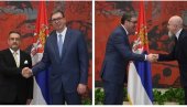 ВУЧИЋ СА НОВИМ АМБАСАДОРИМА: Председник примио дипломате Ирака, Сомалије и Италије ВУЧИЋ СА НОВИМ АМБАСАДОРИМА: Председник примио дипломате Ирака, Сомалије и Италије