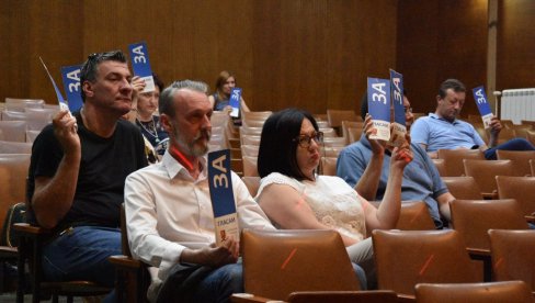 STIPENDIJE ZA ŠKOLOVANJE NAJBOLJIH OD NAREDNE GODINE: Pravo na stipendije imaće srednjoškolci i studenti STIPENDIJE ZA ŠKOLOVANJE NAJBOLJIH OD NAREDNE GODINE: Pravo na stipendije imaće srednjoškolci i studenti