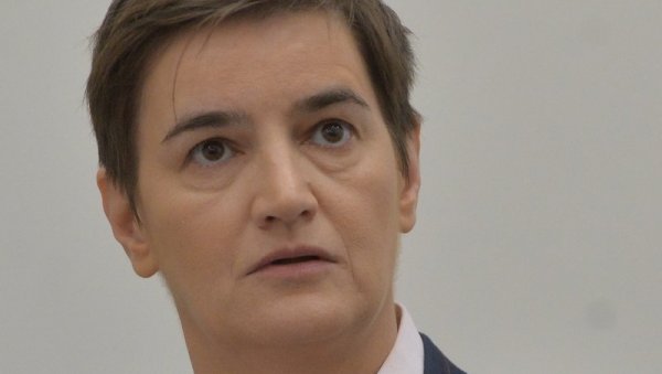 ИЗАБРАЛИ СУ УЛИЦУ УМЕСТО ПРЕГОВОРА: Премијерка Ана Брнабић о радницима Фијата - Ту сам за њих и дан и ноћ (ВИДЕО) ИЗАБРАЛИ СУ УЛИЦУ УМЕСТО ПРЕГОВОРА: Премијерка Ана Брнабић о радницима Фијата - Ту сам за њих и дан и ноћ (ВИДЕО)
