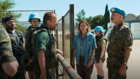 HAG PRAVI CIRKUS OD SREBRENICE: Tribunal oslobodio ubice Srba, a sad prikazuje propagandnu „Aidu“ u sudnici (VIDEO) HAG PRAVI CIRKUS OD SREBRENICE: Tribunal oslobodio ubice Srba, a sad prikazuje propagandnu „Aidu“ u sudnici (VIDEO)