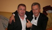 ПЕВАО ПРЕД 2000 ЉУДИ: Мирослав Илић одржао концерт на стадиону у Великој Горици ПЕВАО ПРЕД 2000 ЉУДИ: Мирослав Илић одржао концерт на стадиону у Великој Горици