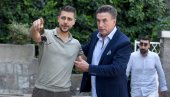 ГЛУМЦИМА НИЈЕ МЕСТО У ПОЛИТИЦИ: Огласио се Милош Биковић о ситуацији са Болдвином ГЛУМЦИМА НИЈЕ МЕСТО У ПОЛИТИЦИ: Огласио се Милош Биковић о ситуацији са Болдвином