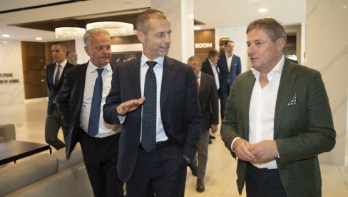 SRBI SU NAIVNI AKO MISLE DA ĆE... Oglasio se prvi čovek UEFA i poslao poruku koja brine orlove SRBI SU NAIVNI AKO MISLE DA ĆE... Oglasio se prvi čovek UEFA i poslao poruku koja brine orlove