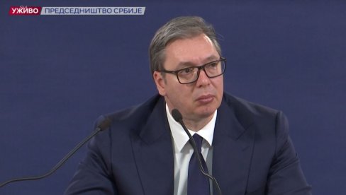 NE PADA MI NA PAMET DA DEMANTUJEM VAŠE LAŽI SVAKI DAN! Vučić umoran od izmišljotina Nove S i N1 - Javite mi kad Vlahović potpiše ugovor NE PADA MI NA PAMET DA DEMANTUJEM VAŠE LAŽI SVAKI DAN! Vučić umoran od izmišljotina Nove S i N1 - Javite mi kad Vlahović potpiše ugovor