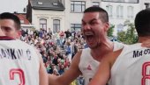 OVAKO SE BRANE BOJE SRBIJE: Naši basketaši sa mnogo emocija proslavili koš Majstorovića za pobedu (VIDEO) OVAKO SE BRANE BOJE SRBIJE: Naši basketaši sa mnogo emocija proslavili koš Majstorovića za pobedu (VIDEO)