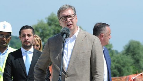 ВИДИТЕ ШТА СУ РУСИМА УРАДИЛИ: Вучић о српским златним резервама ВИДИТЕ ШТА СУ РУСИМА УРАДИЛИ: Вучић о српским златним резервама