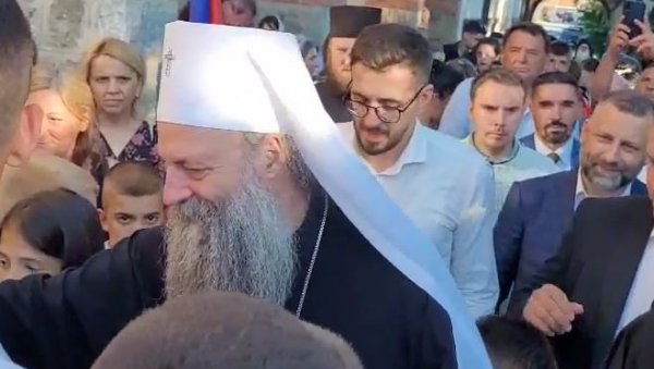 ПАТРИЈАРХА ДОЧЕКАЛА ГРАЧАНИЧКА ЗВОНА: Поглавар СПЦ за Видовдан са верним народом на Косову и Метохији (ВИДЕО) ПАТРИЈАРХА ДОЧЕКАЛА ГРАЧАНИЧКА ЗВОНА: Поглавар СПЦ за Видовдан са верним народом на Косову и Метохији (ВИДЕО)