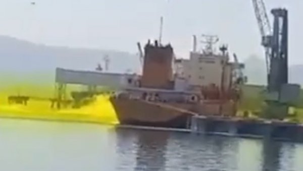 ТРАГЕДИЈА У ЈОРДАНУ: Најмање десет погинулих и 251 повређен због цурења отровног гаса (ВИДЕО) ТРАГЕДИЈА У ЈОРДАНУ: Најмање десет погинулих и 251 повређен због цурења отровног гаса (ВИДЕО)