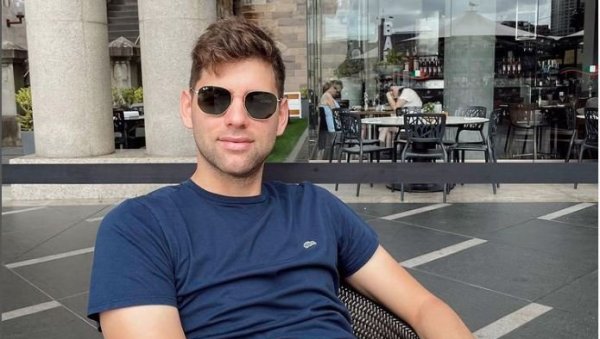 ФИЛИП КРАЈИНОВИЋ ЈЕ ОПЕТ СИНГЛ: Тенисер и његова девојка окончали везу, Анђела се иселила из стана (ФОТО) ФИЛИП КРАЈИНОВИЋ ЈЕ ОПЕТ СИНГЛ: Тенисер и његова девојка окончали везу, Анђела се иселила из стана (ФОТО)