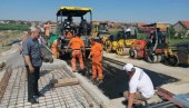 НАДВОЖЊАК ПРЕСВУЧЕН АСФАЛТОМ: Вредност пројекта у Батајници 753,4 милиона НАДВОЖЊАК ПРЕСВУЧЕН АСФАЛТОМ: Вредност пројекта у Батајници 753,4 милиона