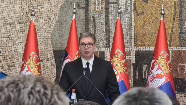 НА ВИДОВДАН СЕ ВИДИ БОЉЕ НЕГО ИКАДА Вучић упутио снажну поруку: Србију није лако зауставити! НА ВИДОВДАН СЕ ВИДИ БОЉЕ НЕГО ИКАДА Вучић упутио снажну поруку: Србију није лако зауставити!