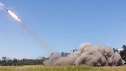 RUSIJA RASPOREĐUJE SMRTONOSNE M1991 RAKETNE BACAČE! Severnokorejsko naoružanje sve prisutnije na frontu u Ukrajini (VIDEO) RUSIJA RASPOREĐUJE SMRTONOSNE M1991 RAKETNE BACAČE! Severnokorejsko naoružanje sve prisutnije na frontu u Ukrajini (VIDEO)