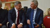 ПА НИШТА, МОРА ДА ДОЂЕ... Светислав Пешић о случају Пикси и Душан Тадић ПА НИШТА, МОРА ДА ДОЂЕ... Светислав Пешић о случају Пикси и Душан Тадић
