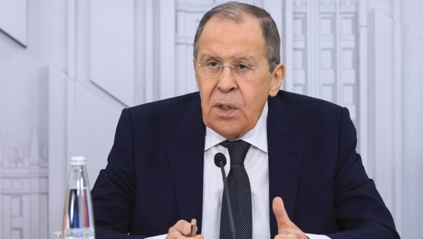 ЛОНДОН АГРЕСИВНИЈИ ОД ВАШИНГТОНА: Лавров о улози Велике Британије у украјинској кризи ЛОНДОН АГРЕСИВНИЈИ ОД ВАШИНГТОНА: Лавров о улози Велике Британије у украјинској кризи
