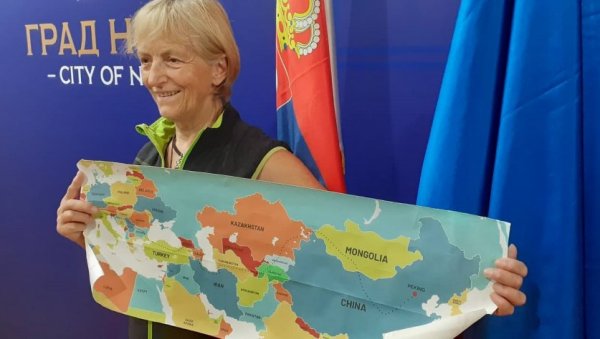 ПУТЕВИМА МАРКА ПОЛА ОД ИТАЛИЈЕ ДО КИНЕ: Италијанка Вијена Камароти у осмој деценији решила да препешачи 22.000 километара ПУТЕВИМА МАРКА ПОЛА ОД ИТАЛИЈЕ ДО КИНЕ: Италијанка Вијена Камароти у осмој деценији решила да препешачи 22.000 километара