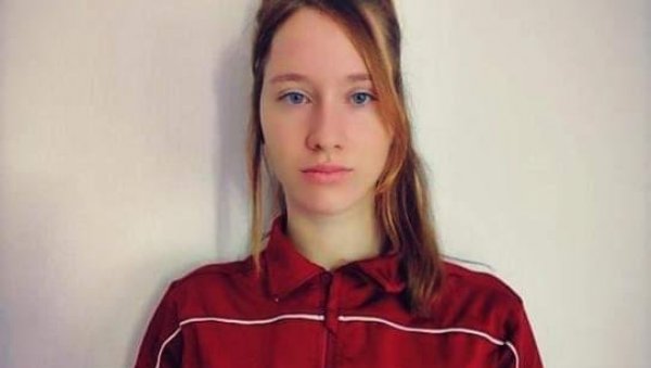 САЊА ЊЕРГЕШ УСПЕШНА НА ВИШЕ СПОРТСКИХ ПОЉА: Лопта одувек омиљена играчка САЊА ЊЕРГЕШ УСПЕШНА НА ВИШЕ СПОРТСКИХ ПОЉА: Лопта одувек омиљена играчка