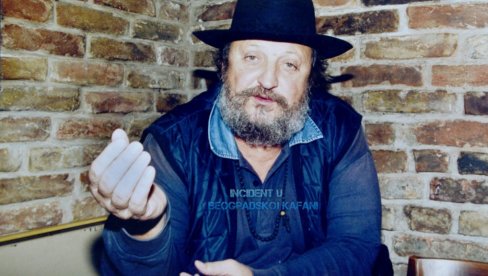 PETAR BOŽOVIĆ NAPADNUT U KAFANI: Glumac na kraju izbacio pijanog gazdinog kuma i otišao da se nikada ne vrati PETAR BOŽOVIĆ NAPADNUT U KAFANI: Glumac na kraju izbacio pijanog gazdinog kuma i otišao da se nikada ne vrati