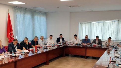 DODIK U TRCI ZA ŠEFA RS: SNSD zvanično predstavio svoje kandidate i liste za predstojeće opšte izbore