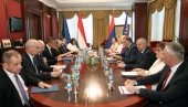 FIRMAMA 35 MILIONA EVRA: Ministar spoljnih poslova Mađarske u poseti Banjaluci FIRMAMA 35 MILIONA EVRA: Ministar spoljnih poslova Mađarske u poseti Banjaluci