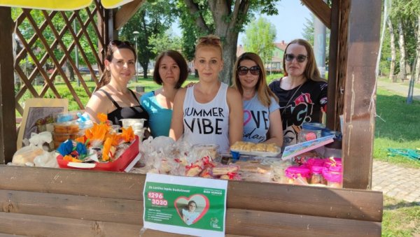 ПОМОЋ МАЛОЈ ЛЕНИ: Још Једна акција групе „Маме Пироћанке“ ПОМОЋ МАЛОЈ ЛЕНИ: Још Једна акција групе „Маме Пироћанке“