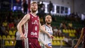 ŠUT ZA TRI POENA JE NJEGOVO GLAVNO ORUŽJE: Letonac je namestio ruku! ŠUT ZA TRI POENA JE NJEGOVO GLAVNO ORUŽJE: Letonac je namestio ruku!