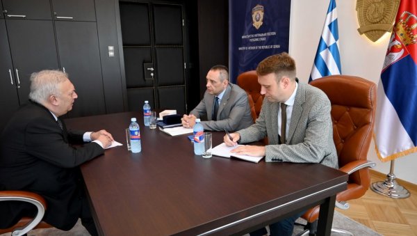 ВУЛИН СЕ САСТАО СА ДЈАКОФОТАКИСОМ: Министар са грчким амбасадором о актуелним безбедносним питањима и унапређењу сарадње ВУЛИН СЕ САСТАО СА ДЈАКОФОТАКИСОМ: Министар са грчким амбасадором о актуелним безбедносним питањима и унапређењу сарадње
