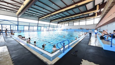 NA MLADENOVAČKE BAZENE OD SUBOTE: Kupalište će da radi svakog dana od 11 do 19 časova NA MLADENOVAČKE BAZENE OD SUBOTE: Kupalište će da radi svakog dana od 11 do 19 časova