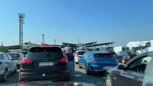STANJE NA GRANIČNIM PRELAZIMA JUTROS: Na Preševu, na izlazu iz Srbije, čeka se pola sata - na ostalim prelazima nema zadržavanja STANJE NA GRANIČNIM PRELAZIMA JUTROS: Na Preševu, na izlazu iz Srbije, čeka se pola sata - na ostalim prelazima nema zadržavanja