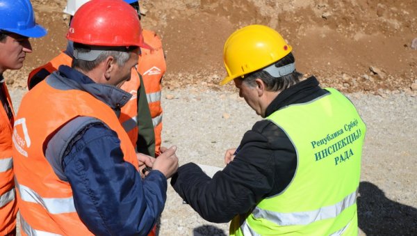 ПРИЈАВЕ ЗА НЕСАВЕСНЕ: Инспекције на подручју Пиротског округа, у другом кварталу, имале пуне руке посла ПРИЈАВЕ ЗА НЕСАВЕСНЕ: Инспекције на подручју Пиротског округа, у другом кварталу, имале пуне руке посла