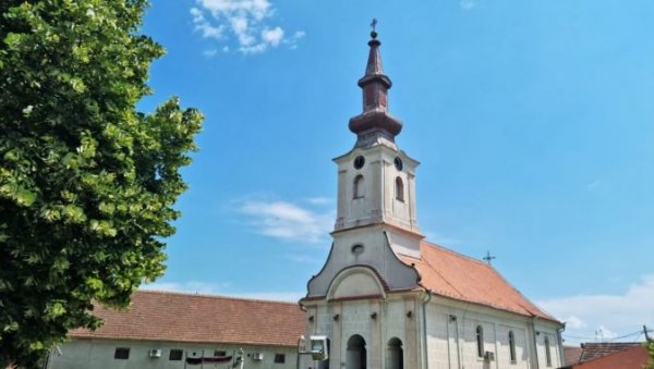 ИЗЛОЖБА У ЧАСТ ЦРКВЕ И ВАСКА ПОПЕ: Село Гребенац обележава два велика јубилеја ИЗЛОЖБА У ЧАСТ ЦРКВЕ И ВАСКА ПОПЕ: Село Гребенац обележава два велика јубилеја