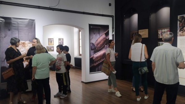 ИЗЛОЖБА ЕТНОГРАФСКОГ МУЗЕЈА ДО 17. ЈУЛА У ПАРАЋИНУ: Нематеријално културно наслеђе Србије као део идентитета ИЗЛОЖБА ЕТНОГРАФСКОГ МУЗЕЈА ДО 17. ЈУЛА У ПАРАЋИНУ: Нематеријално културно наслеђе Србије као део идентитета