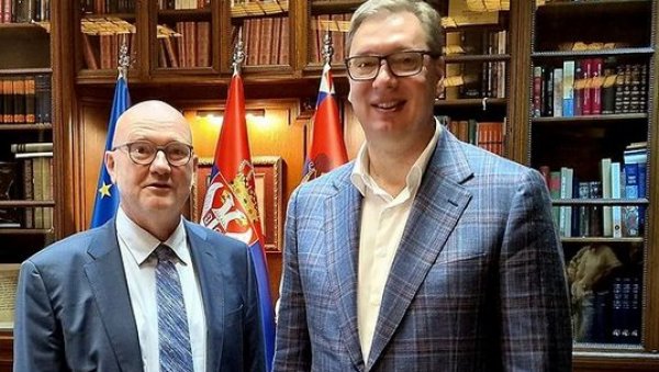 ХВАЛА НА ПОДРШЦИ И РАЗУМЕВАЊУ: Вучић примио у опроштајну посету Норберта Бекман-Диркеса ХВАЛА НА ПОДРШЦИ И РАЗУМЕВАЊУ: Вучић примио у опроштајну посету Норберта Бекман-Диркеса