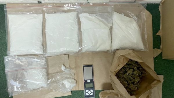 ПРВОГ ДАНА ЕГЗИТА: Полиција запленила више од шест килограма наркотика ПРВОГ ДАНА ЕГЗИТА: Полиција запленила више од шест килограма наркотика