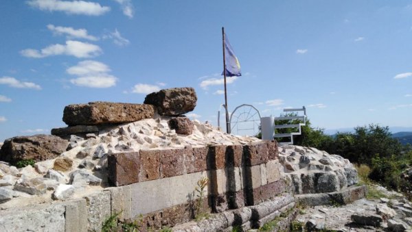 ПРИШТИНА ПРИСВАЈА ЧАК И КАМЕНО ДОБА: У наставку кампање привремене институције на Ким представљају се као заштитници културног наслеђа ПРИШТИНА ПРИСВАЈА ЧАК И КАМЕНО ДОБА: У наставку кампање привремене институције на Ким представљају се као заштитници културног наслеђа