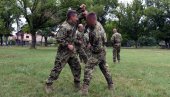 ОСПОСОБЉАВАЊЕ ЗА РЕАЛАН КОНФЛИКТ: Редовна обука извиђача Копнене војске (ФОТО) ОСПОСОБЉАВАЊЕ ЗА РЕАЛАН КОНФЛИКТ: Редовна обука извиђача Копнене војске (ФОТО)