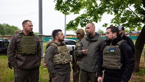 ИТАЛИЈАНИ ПРОТИВ СЛАЊА ОРУЖЈА И ПАРА УКРАЈИНИ: Резултати истраживања - Скоро половина грађана има лоше мишљење о Зеленском ИТАЛИЈАНИ ПРОТИВ СЛАЊА ОРУЖЈА И ПАРА УКРАЈИНИ: Резултати истраживања - Скоро половина грађана има лоше мишљење о Зеленском