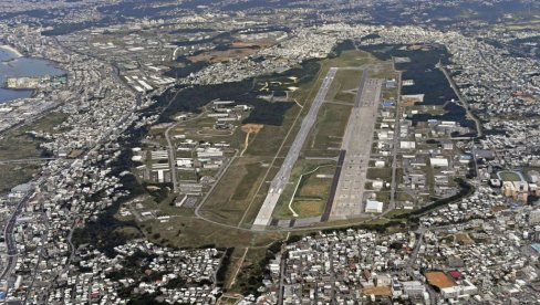 OKINAVA NEĆE BAZE, AMERIKANCI IH GRADE: Niče vojna pista na ostrvu