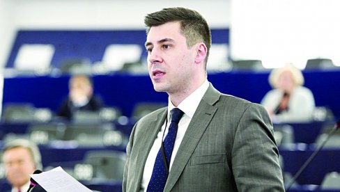 ЗБОГ ОВОГА ЈЕ ОПАО КРЕДИБИЛИТЕТ БРИСЕЛА: Мађарски посланик оштро одговорио на нападе против Србије ЗБОГ ОВОГА ЈЕ ОПАО КРЕДИБИЛИТЕТ БРИСЕЛА: Мађарски посланик оштро одговорио на нападе против Србије