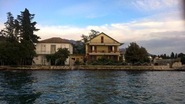 КОД ПРИВАТНИКА КРЕВЕТИ ПРАЗНИ: Надлежни у Црној Гори се хвале резултатима у туризму, а попуњеност ван хотела - 30 % КОД ПРИВАТНИКА КРЕВЕТИ ПРАЗНИ: Надлежни у Црној Гори се хвале резултатима у туризму, а попуњеност ван хотела - 30 %