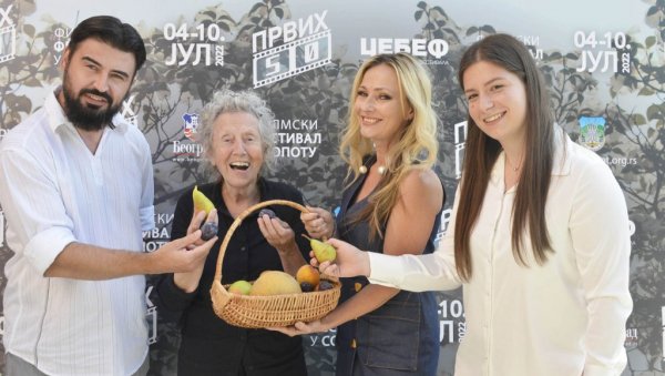 НА СОФЕСТ И У ГИПСУ: Иза кулиса Филмског фестивала у Сопоту, који је завршен у недељу НА СОФЕСТ И У ГИПСУ: Иза кулиса Филмског фестивала у Сопоту, који је завршен у недељу